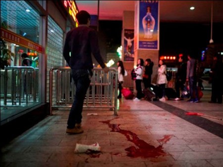 37 civilians killed in Xinjiang terror attack - ảnh 1